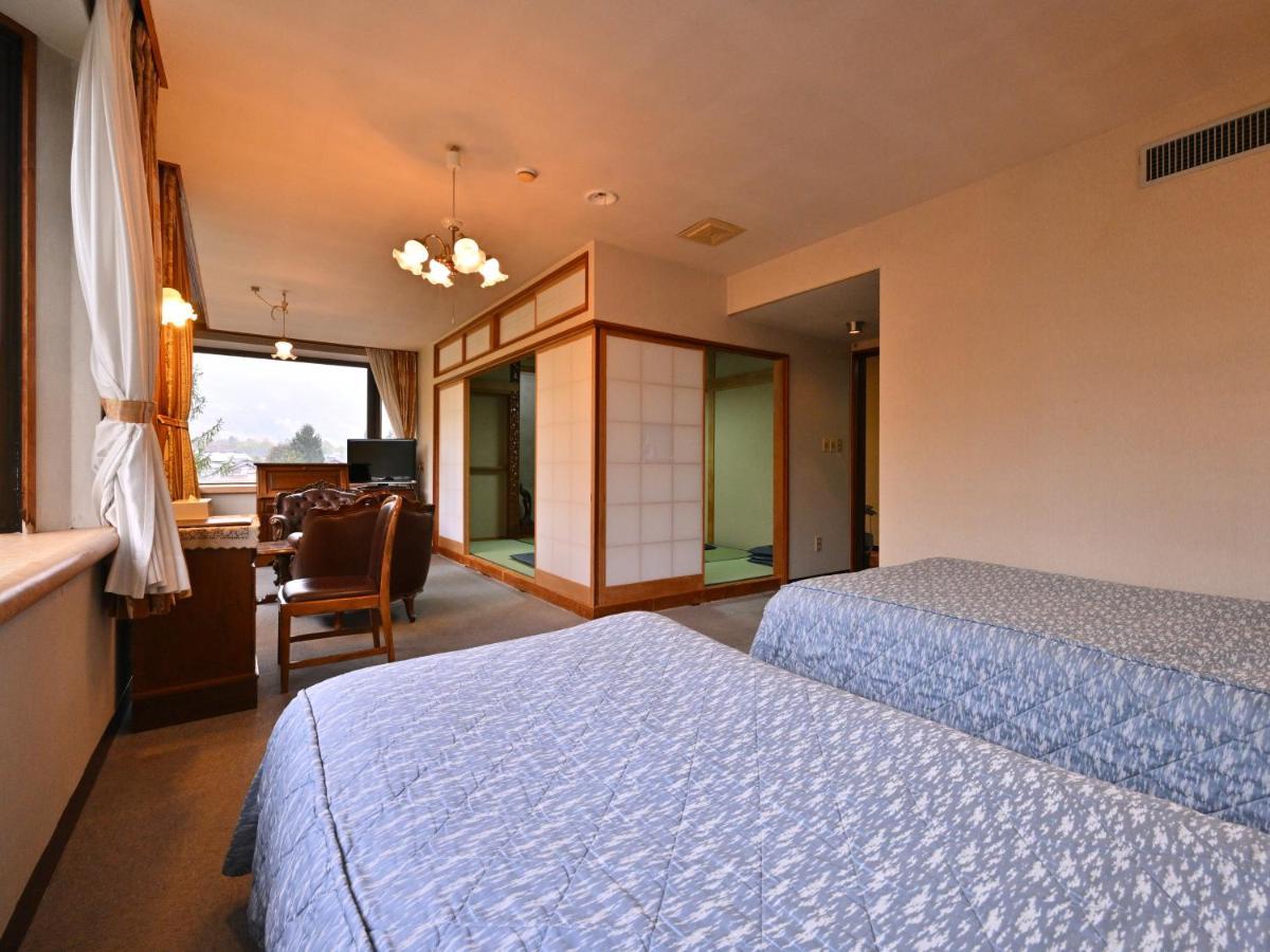 Hakuba Royal Hotel Exterior photo