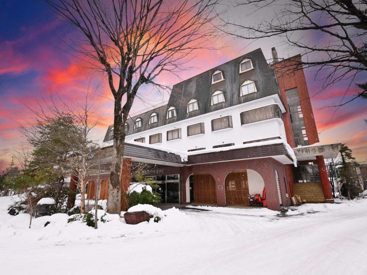 Hakuba Royal Hotel Exterior photo